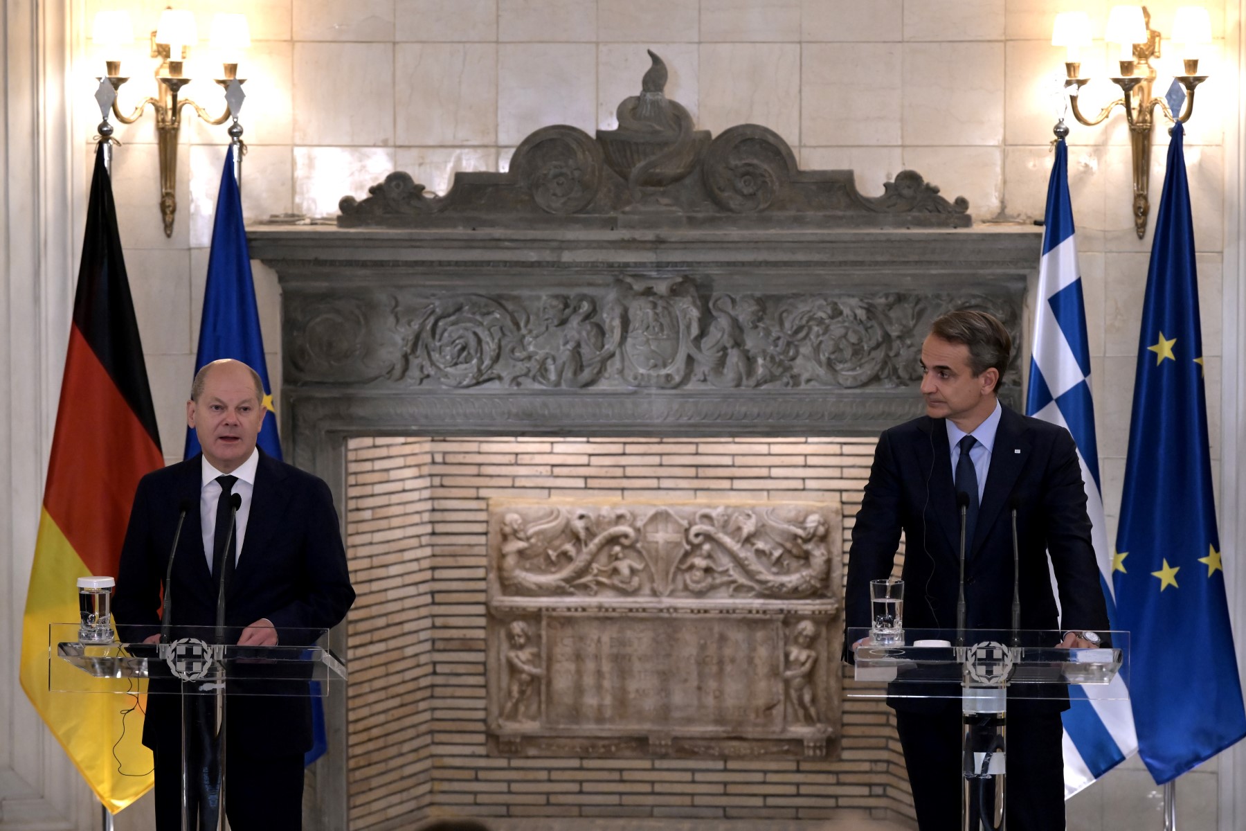 Scholz affiche son soutien à Athènes face à Erdogan