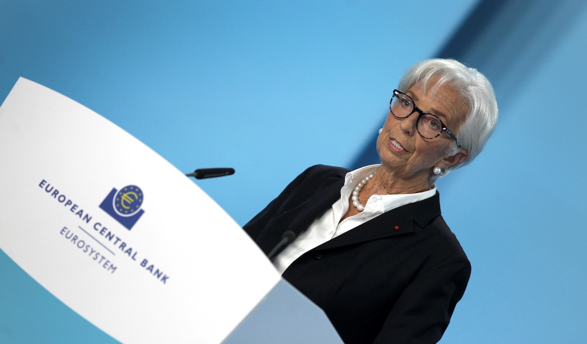 La BCE durcit encore l'accès au crédit pour endiguer l'inflation