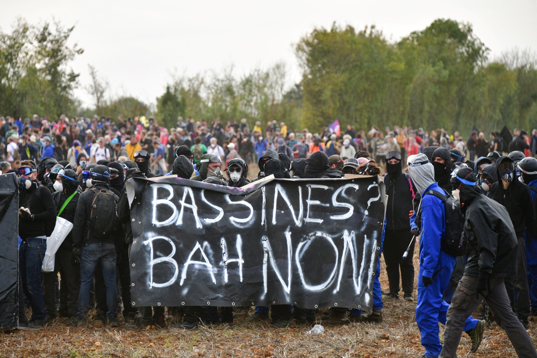 Deux-Sèvres: encore 2 000 personnes rassemblées contre la «bassine»