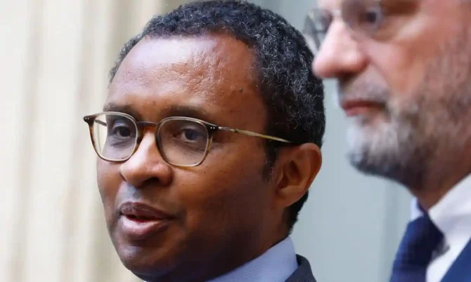Le ministre français de l’Éducation veut «limiter» les vêtements musulmans dans les écoles