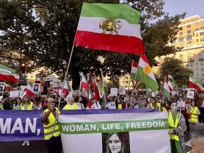 Iran: mille personnes accusées de sabotage, des procès publics prévus