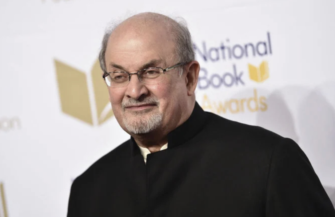 Salman Rushdie a perdu un oeil et l'usage d'une main