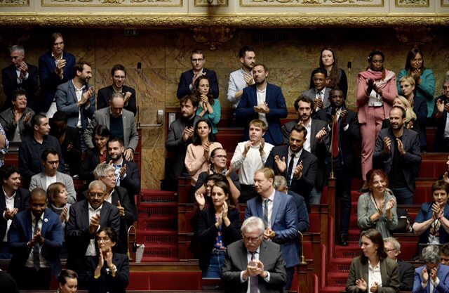 À l'Assemblée, LFI et Mélenchon accueillent des opposants russes