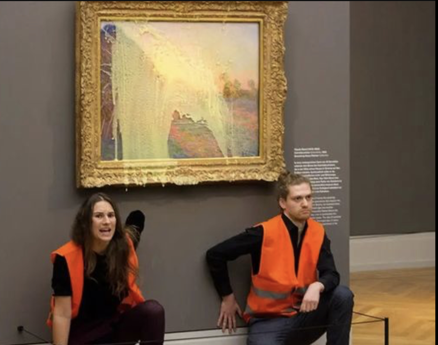 Après les «Tournesols», un tableau de Monet aspergé de purée par des activistes