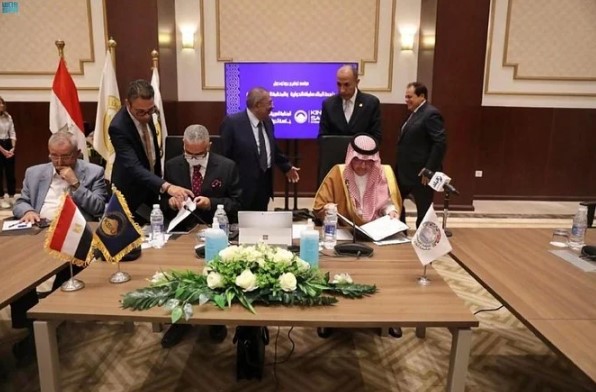 L'Organisation arabe du tourisme et l'Université internationale Roi Salmane signent un accord