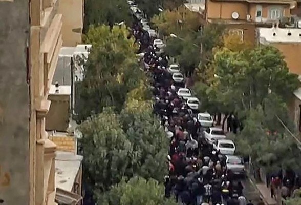 Iran: Les manifestations se propagent, le nombre de morts dépasse les 400