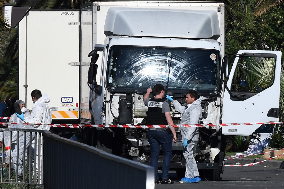 France: au procès de l'attentat de Nice, le récit d'une mère qui s'est jetée sous le camion-bélier