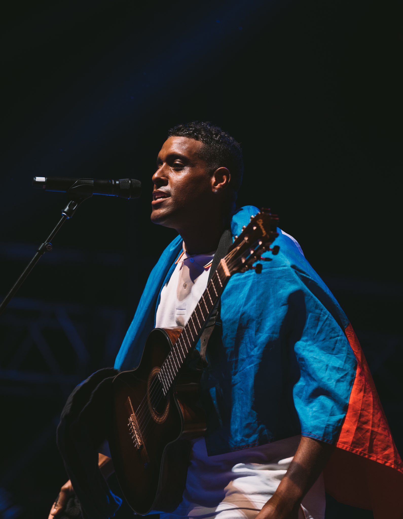 Le chanteur haïtien Mikaben décède sur scène à Paris