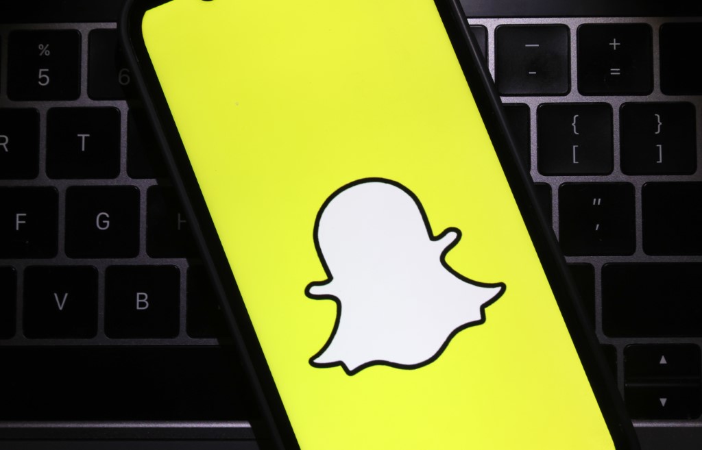 Les utilisateurs toujours plus nombreux de Snapchat lui rapportent de moins en moins