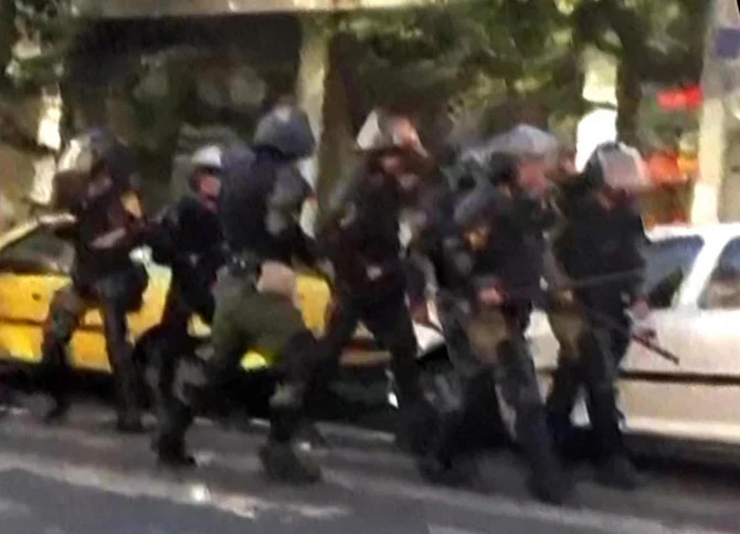 Iran: Les forces de sécurité ont tué au moins huit manifestants depuis mercredi soir, selon Amnesty