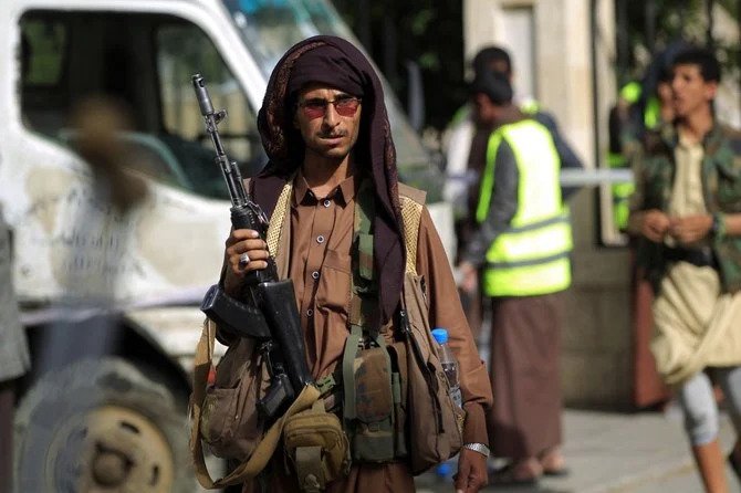 Yémen: Les Houthis continuent de commettre des crimes «odieux», selon le ministre de l’Information