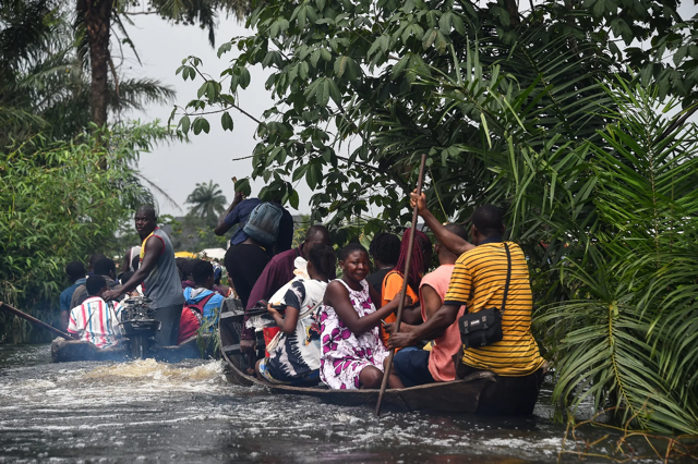 «Tout est dévasté»: au Nigeria sous les eaux, le desespoir des sinistrés