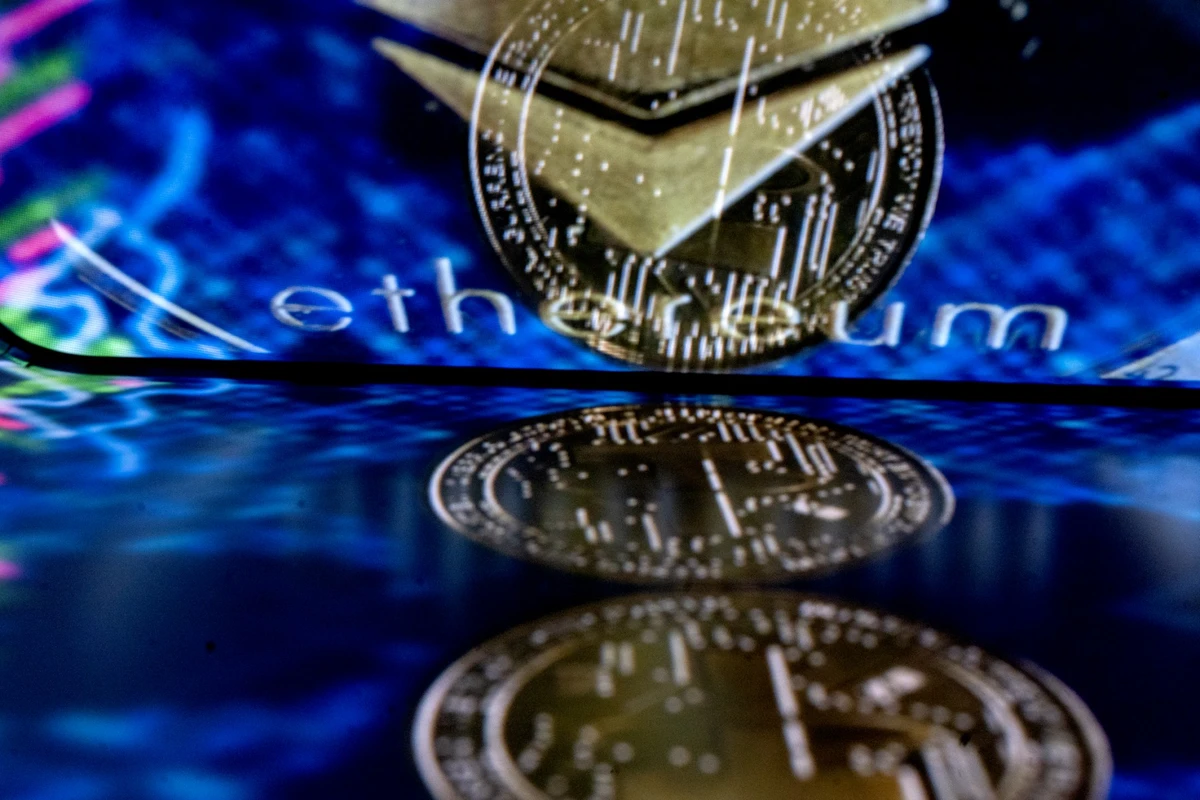 Moins énergivore, l'avenir de la blockchain Ethereum reste semé d'embuches
