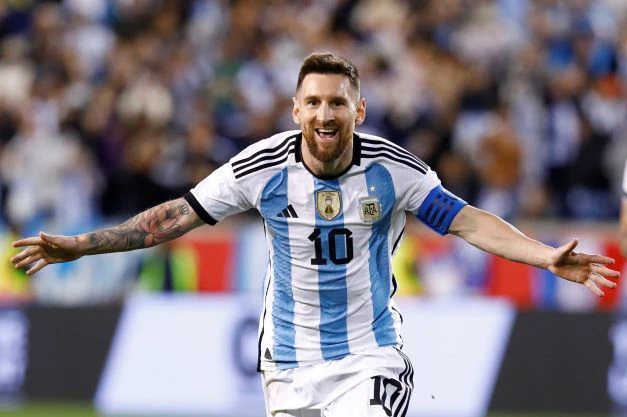 Mondial-2022: Messi place le Brésil et la France favoris