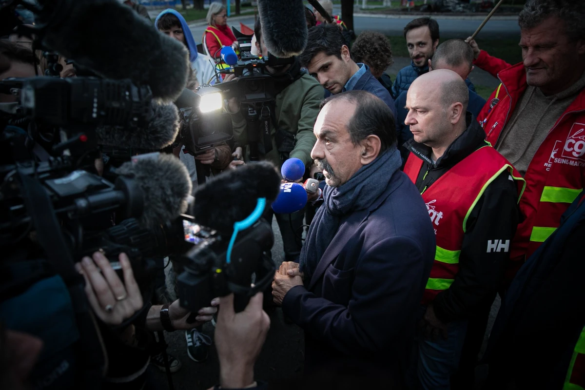 Raffineries: la CGT engage le bras de fer avec le gouvernement
