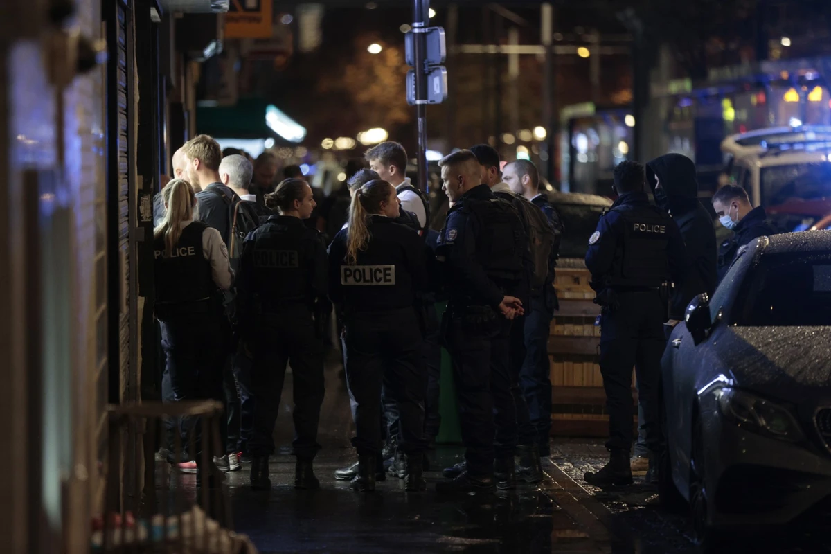 Homme tué lors d'un refus d'obtempérer à Paris: un policier mis en examen