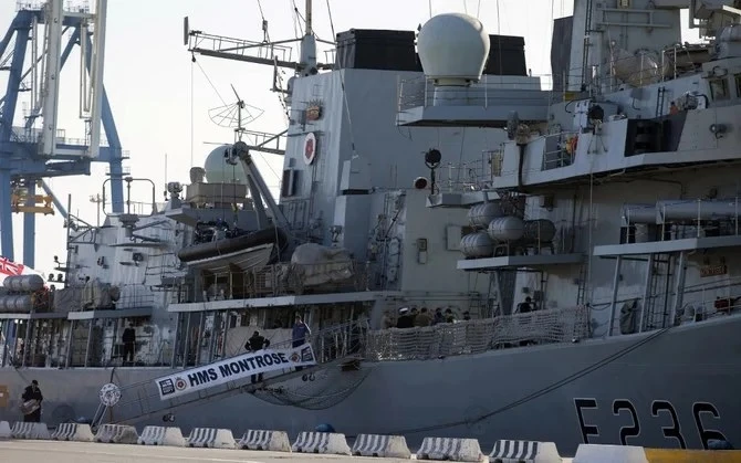 La marine britannique saisit une cargaison de drogue estimée à plusieurs millions de dollars dans la mer d’Arabie