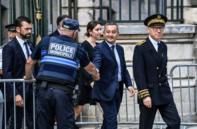 Police judiciaire: des centaines de policiers et magistrats de nouveau rassemblés contre la réforme