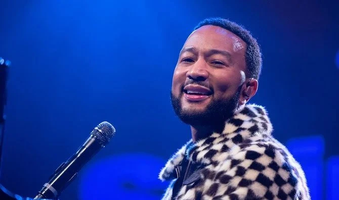 John Legend se produira aux EAU pour fêter le cinquième anniversaire du Louvre Abu Dhabi
