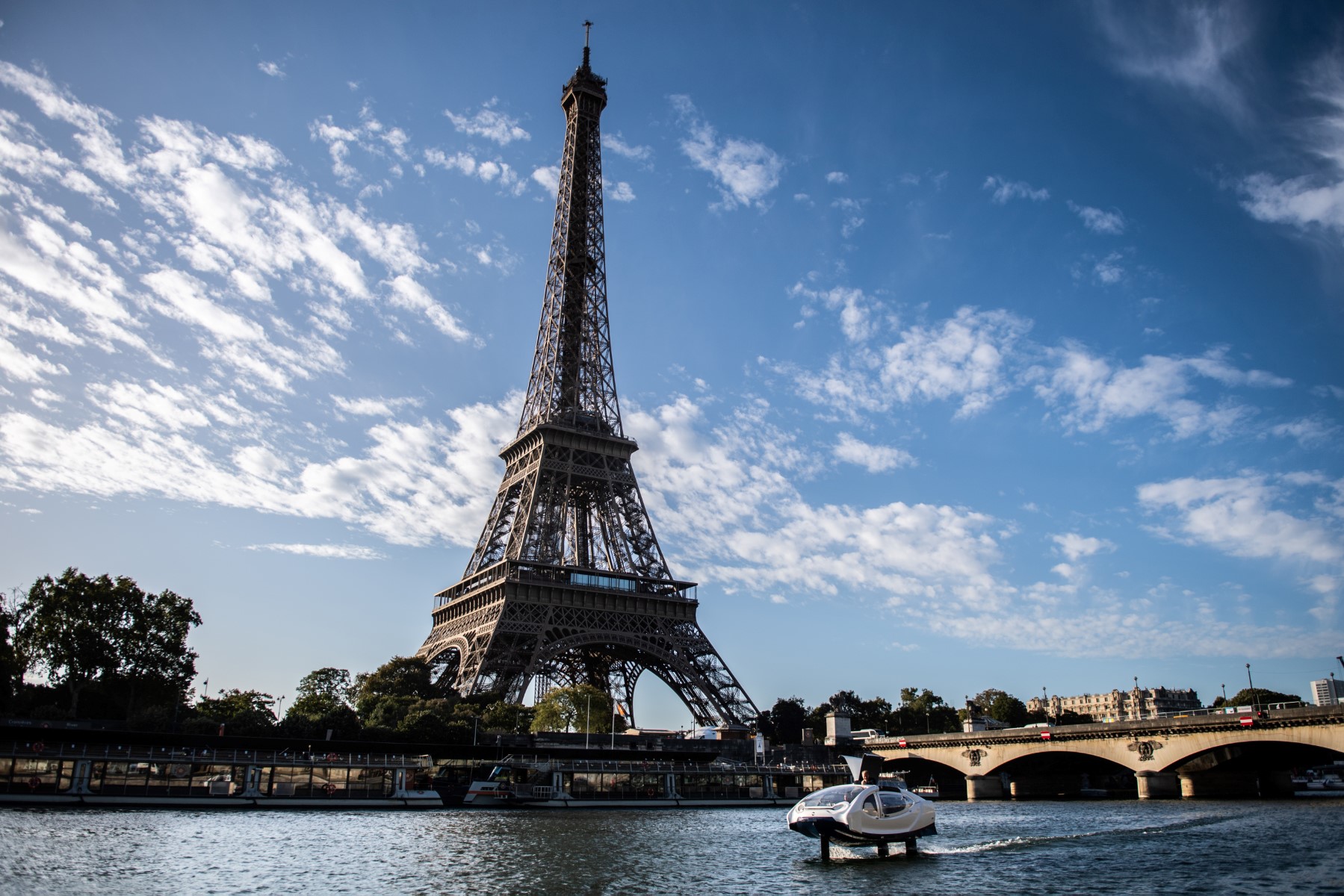 France: cinq bases de taxis volants en région parisienne en 2024