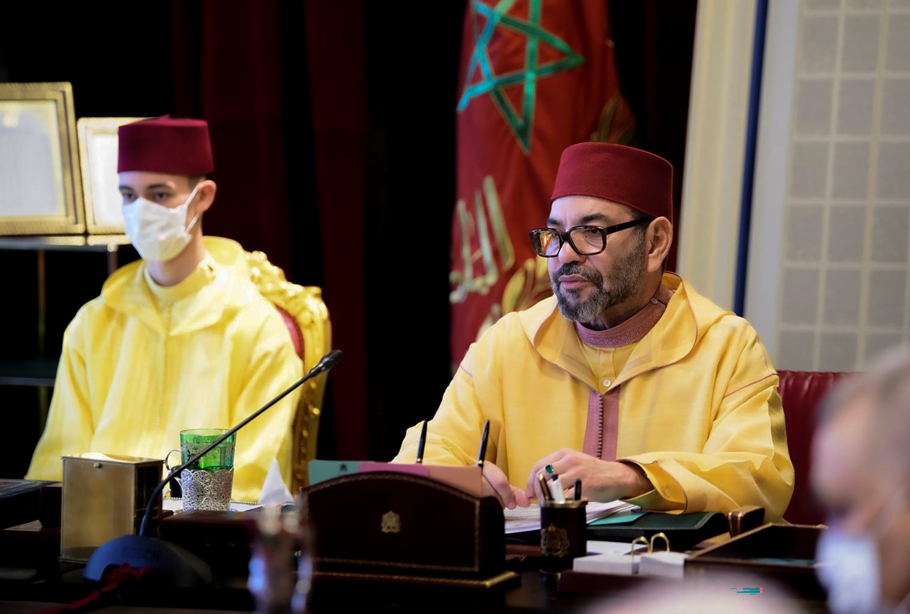 Le roi Mohammed VI invite le président algérien à venir «dialoguer» au Maroc