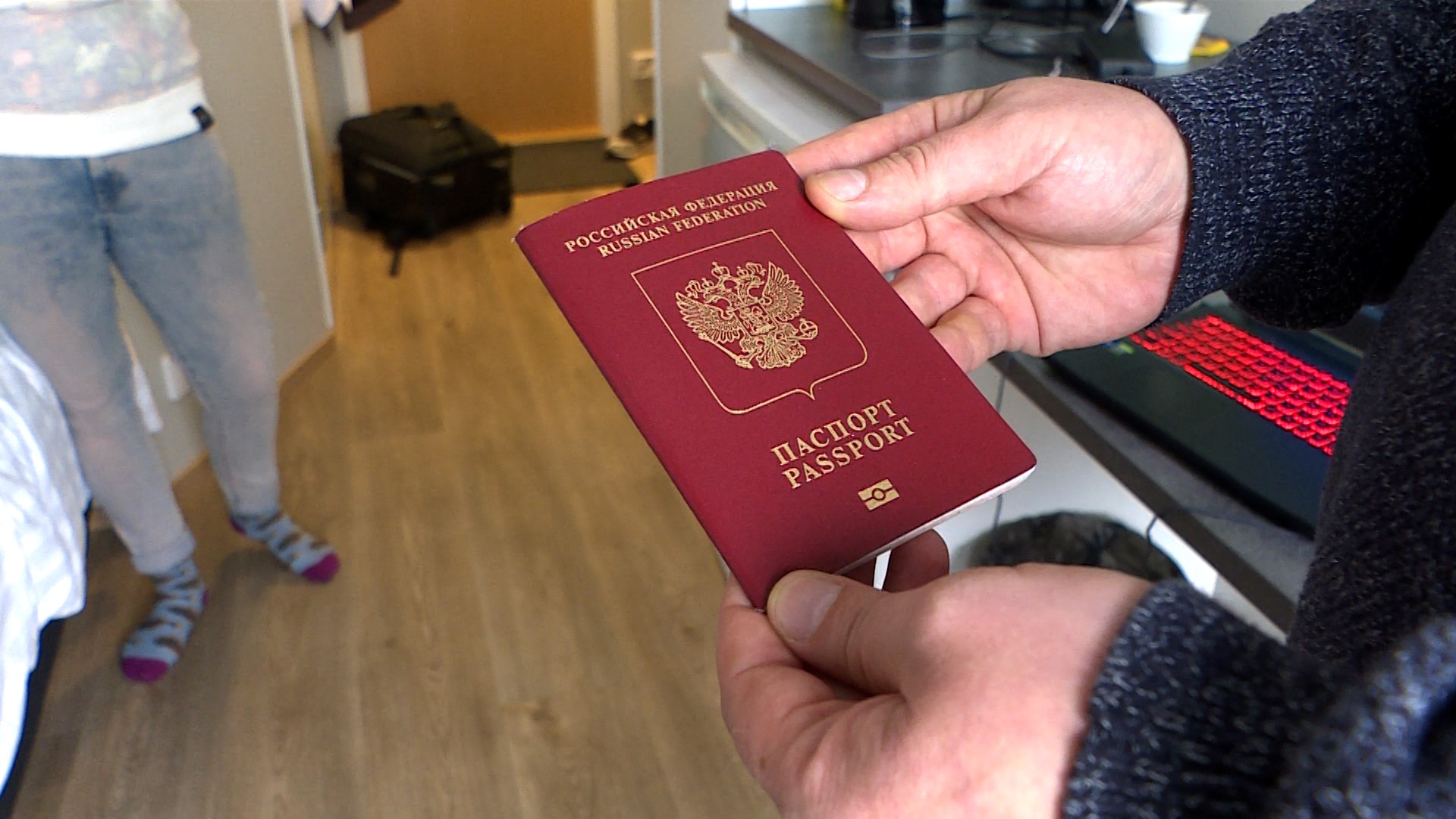 L'UE ne reconnaîtra plus les passeports russes délivrés en Ukraine