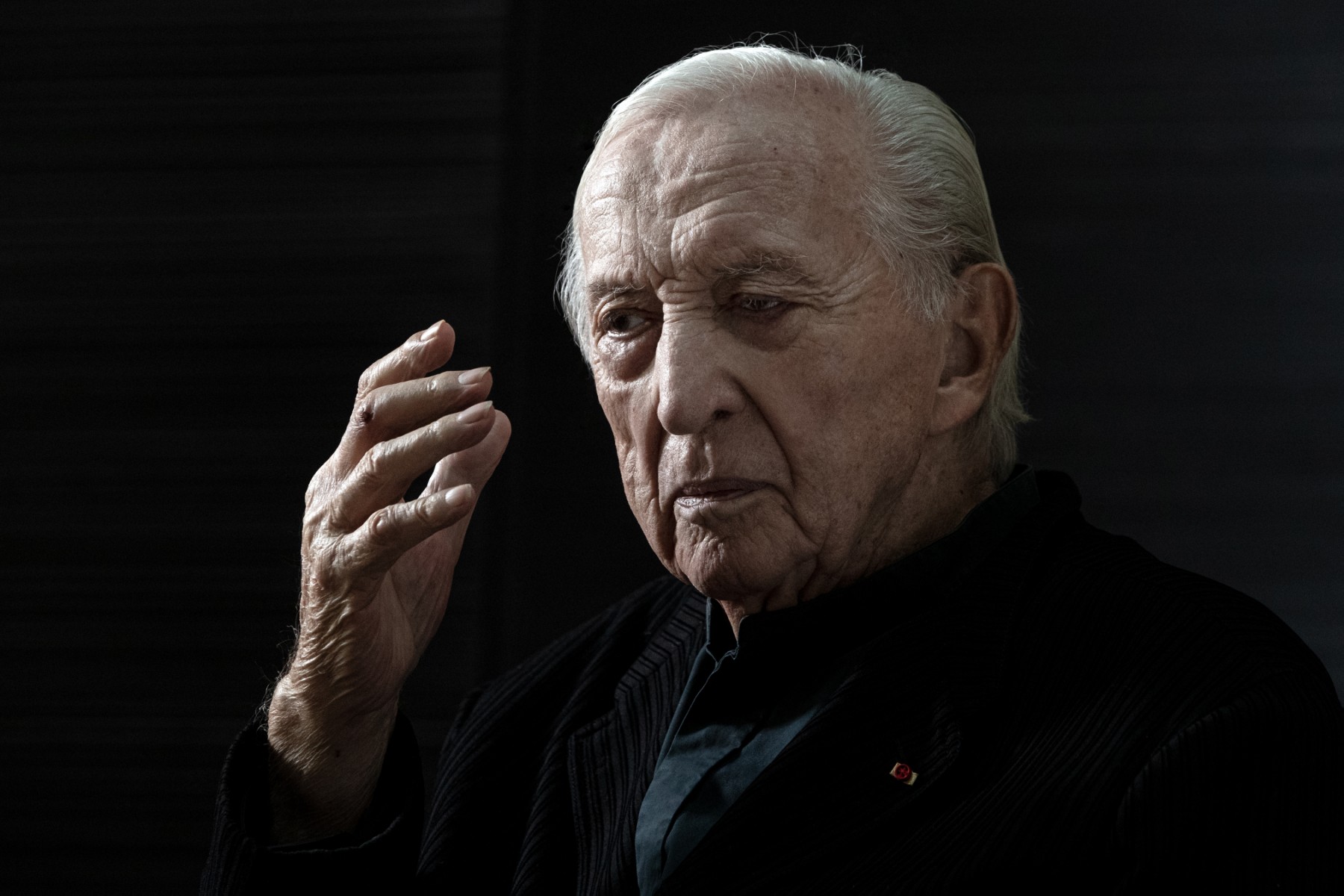 Mort de Pierre Soulages : Hommage national public au Musée du Louvre
