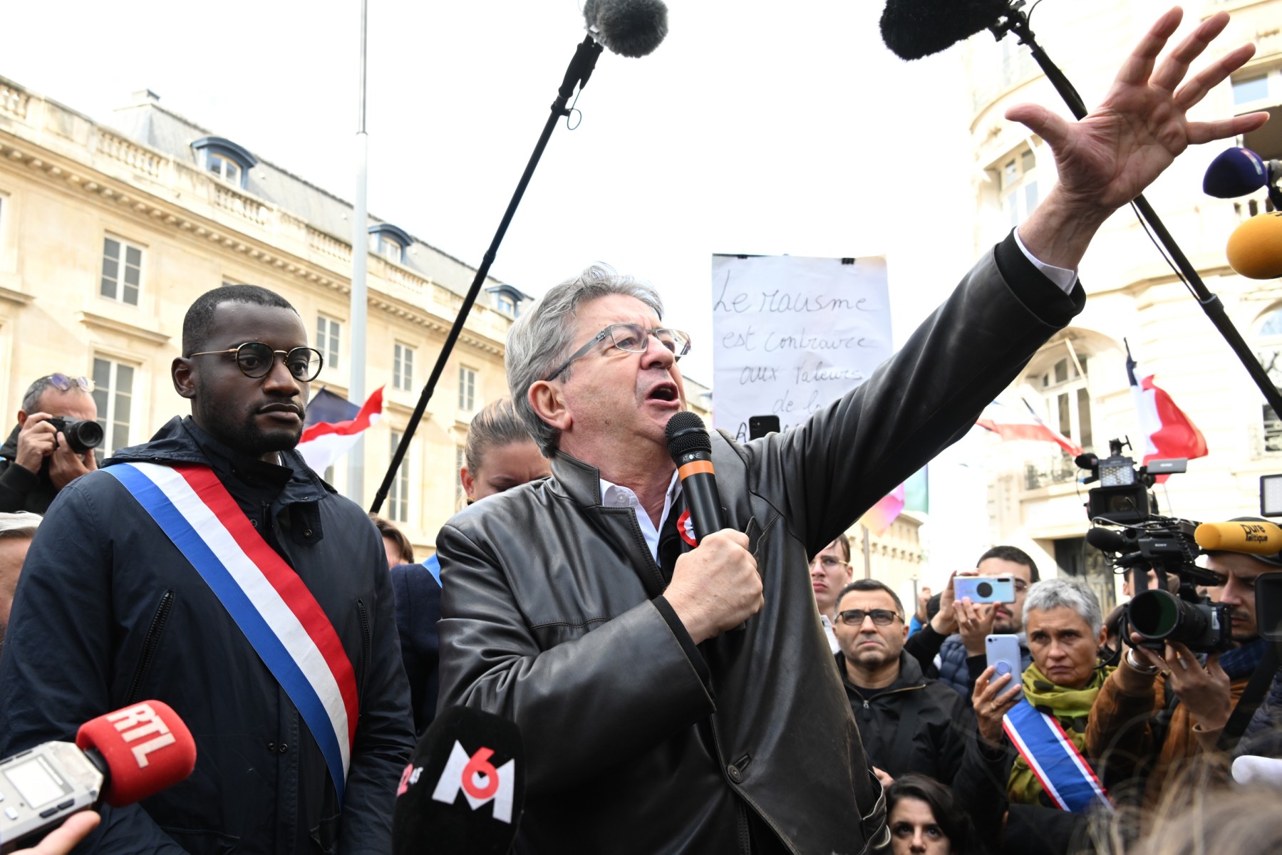 A Chauny, hommage de Mélenchon aux fusillés et nouveau plaidoyer pour une France «non-alignée»