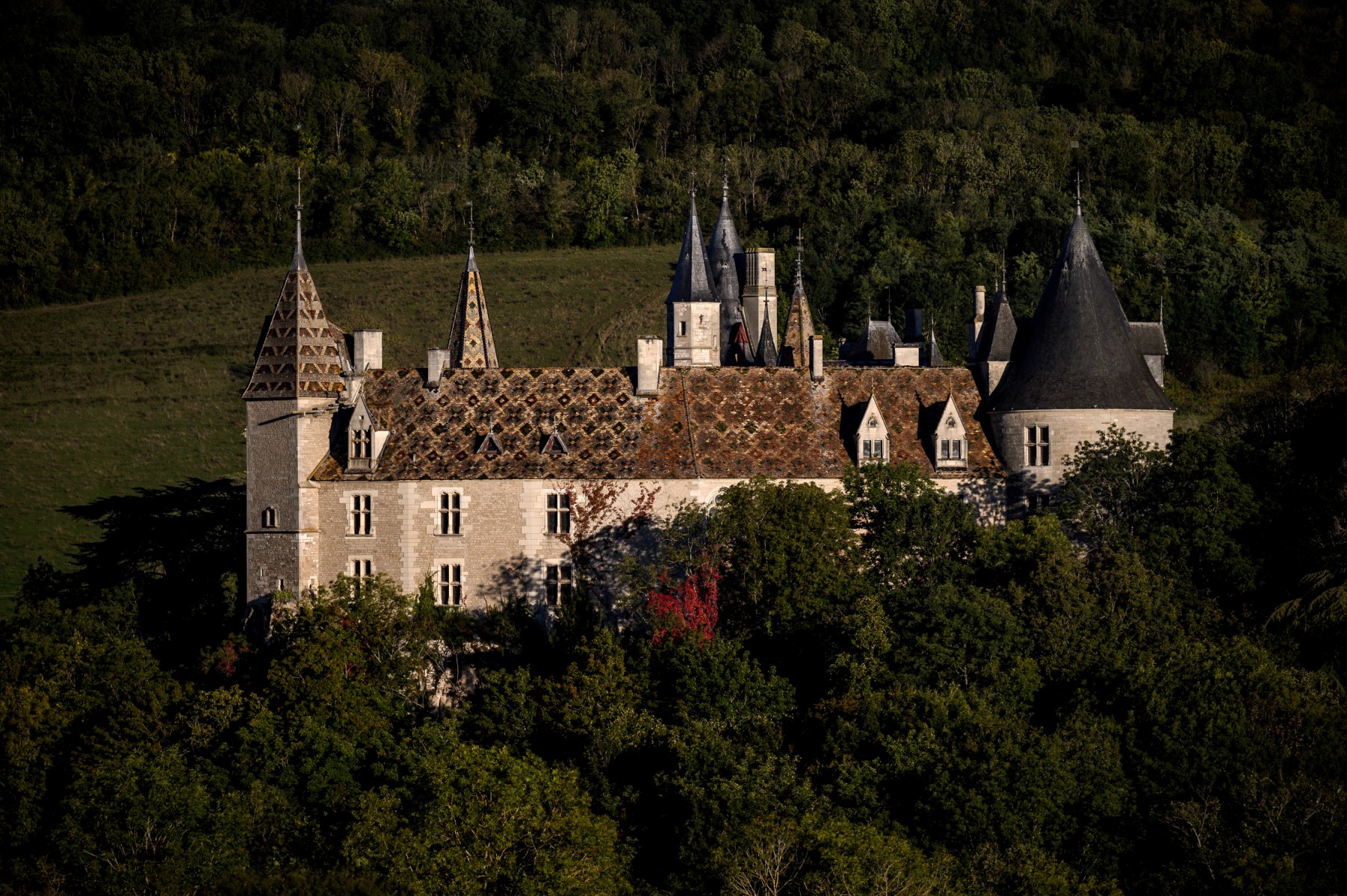 Château en Bourgogne, actionnaire russe et prévenus ukrainiens au coeur d'un procès pour blanchiment en France