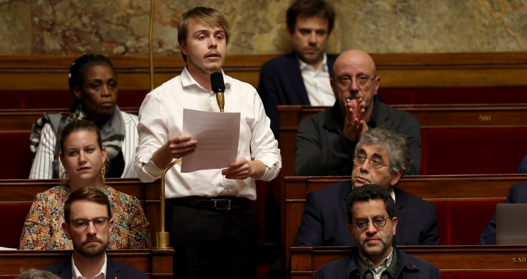Tenues à l'Assemblée: «veste obligatoire» pour les hommes et cravate «recommandée»