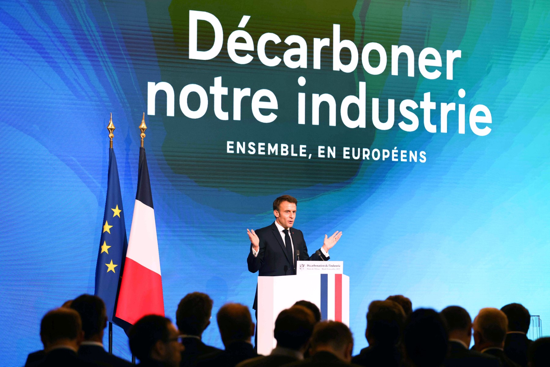 Climat: Macron propose un pacte de décarbonation aux industriels