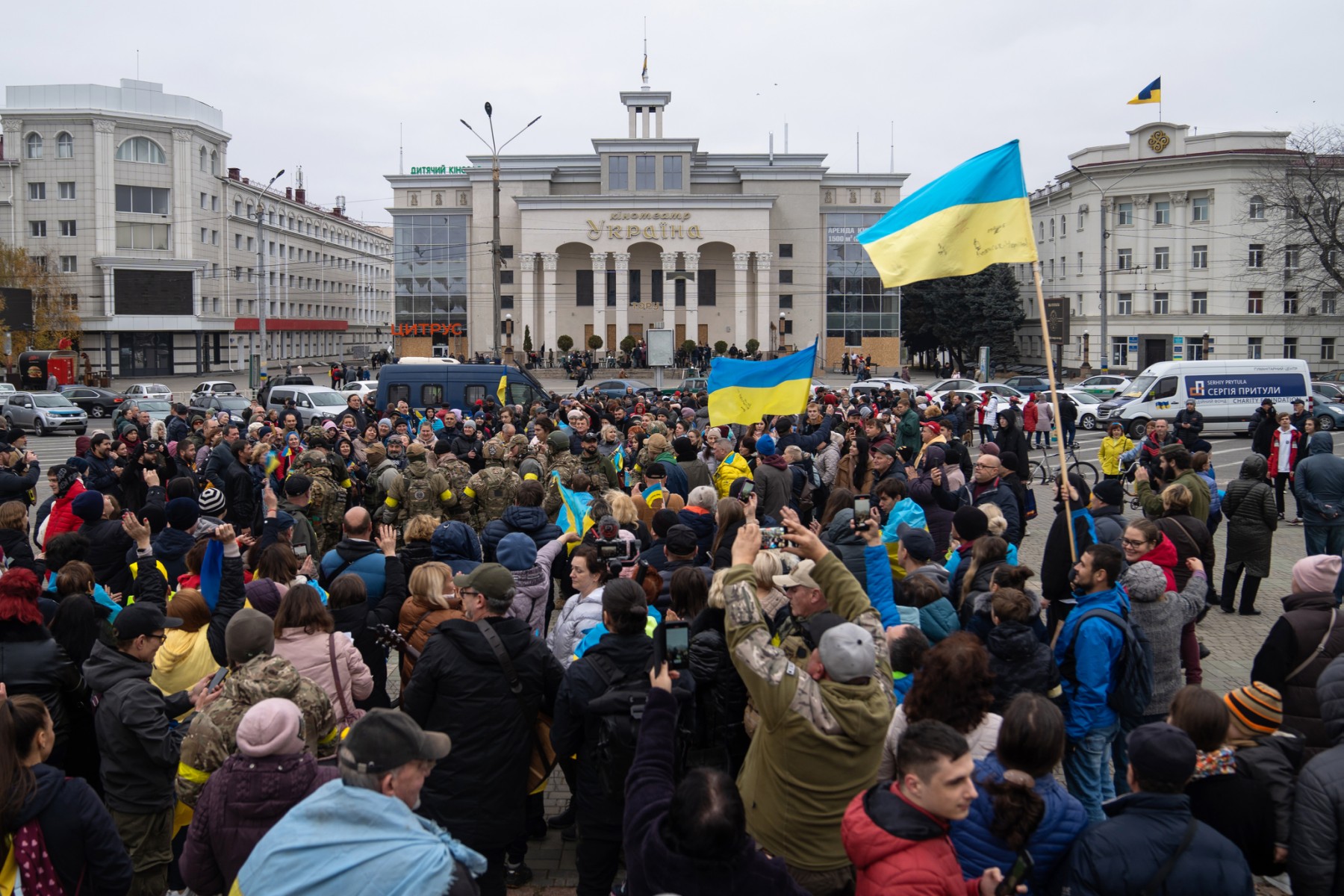 Ukraine: Zelensky dans la ville de Kherson reprise aux Russes