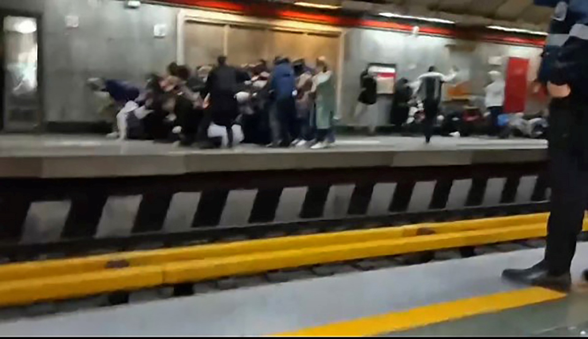 Iran: le bilan de l'attaque à la moto s'alourdit à sept morts