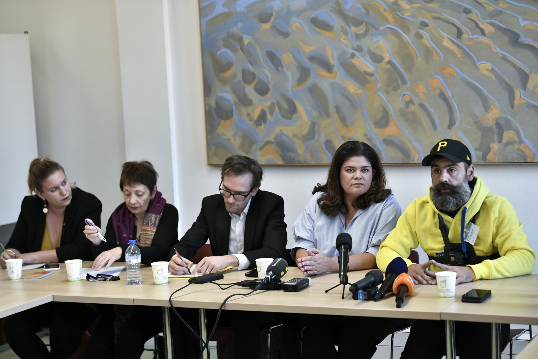 Des députés LFI et des «gilets jaunes» demandent justice pour les «mutilés» de la «révolte»