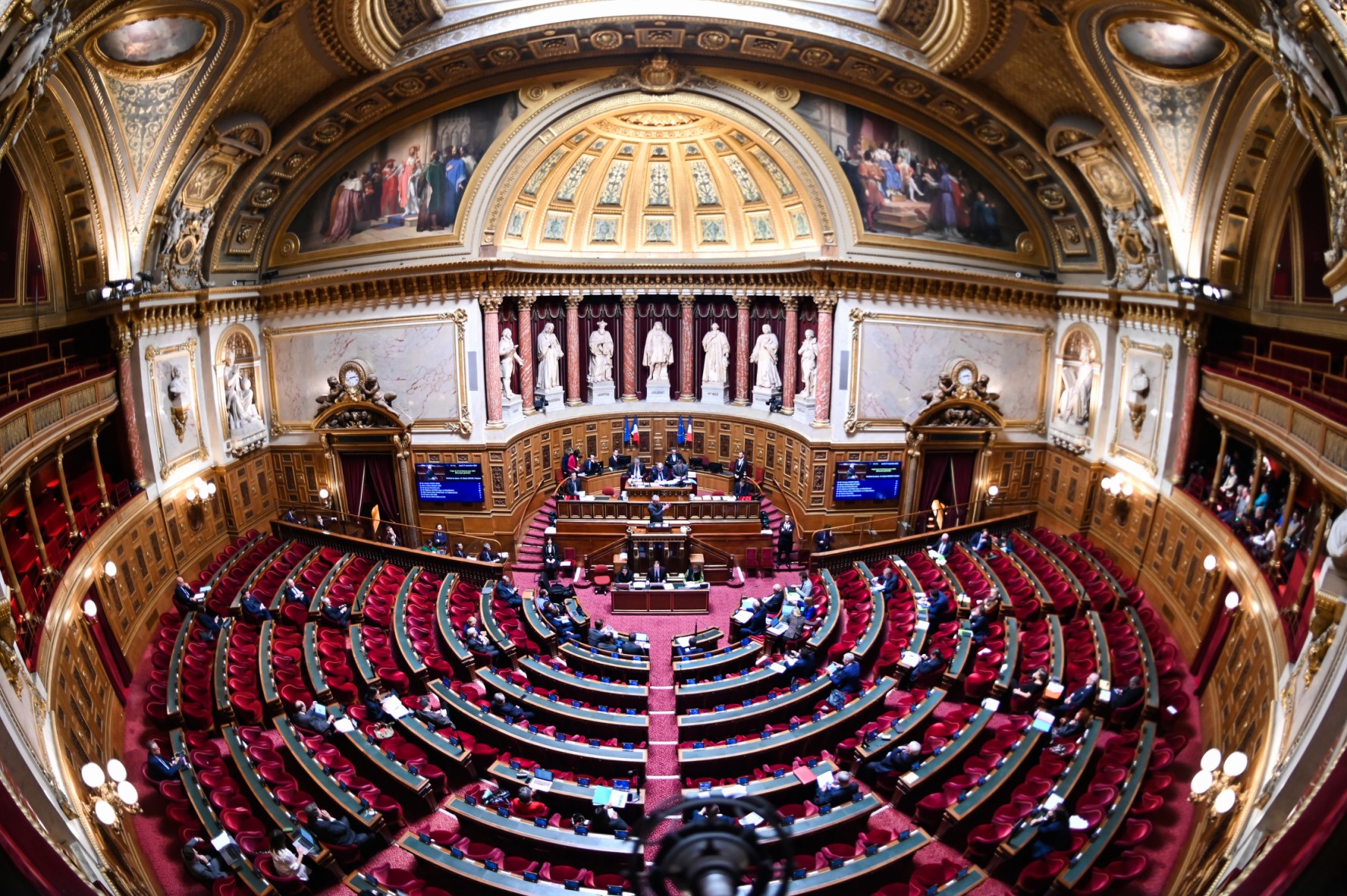 Le Sénat rejette le projet de budget de la Sécu, nouveau 49.3 en vue