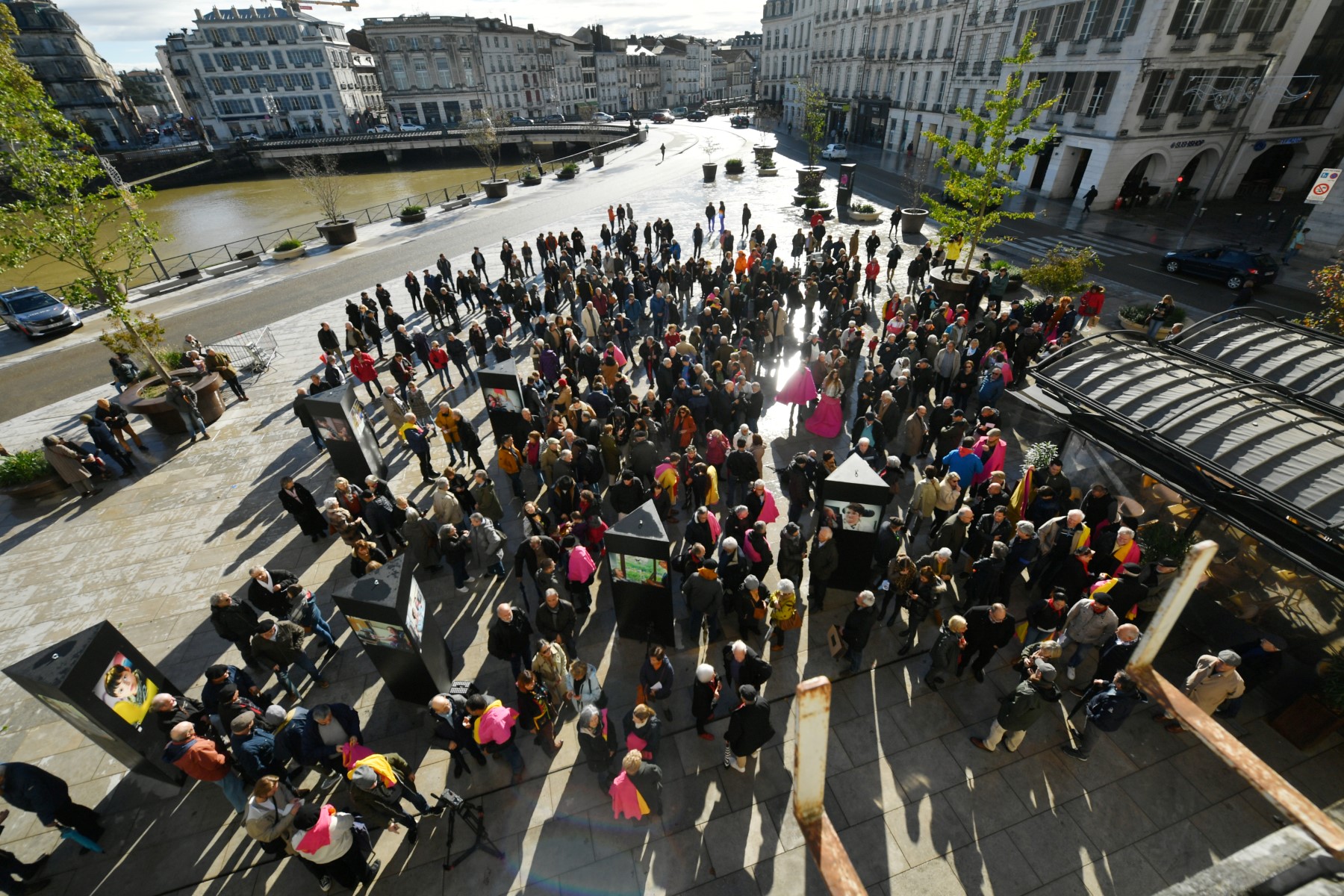 A Paris, des militants incarnent une corrida symbolique pour demander son abolition