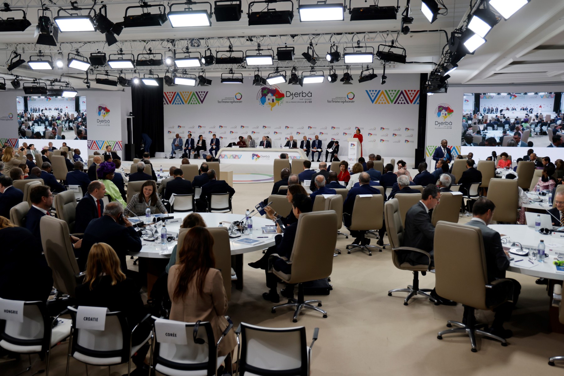 Le sommet de la Francophonie se penche sur les crises politiques africaines