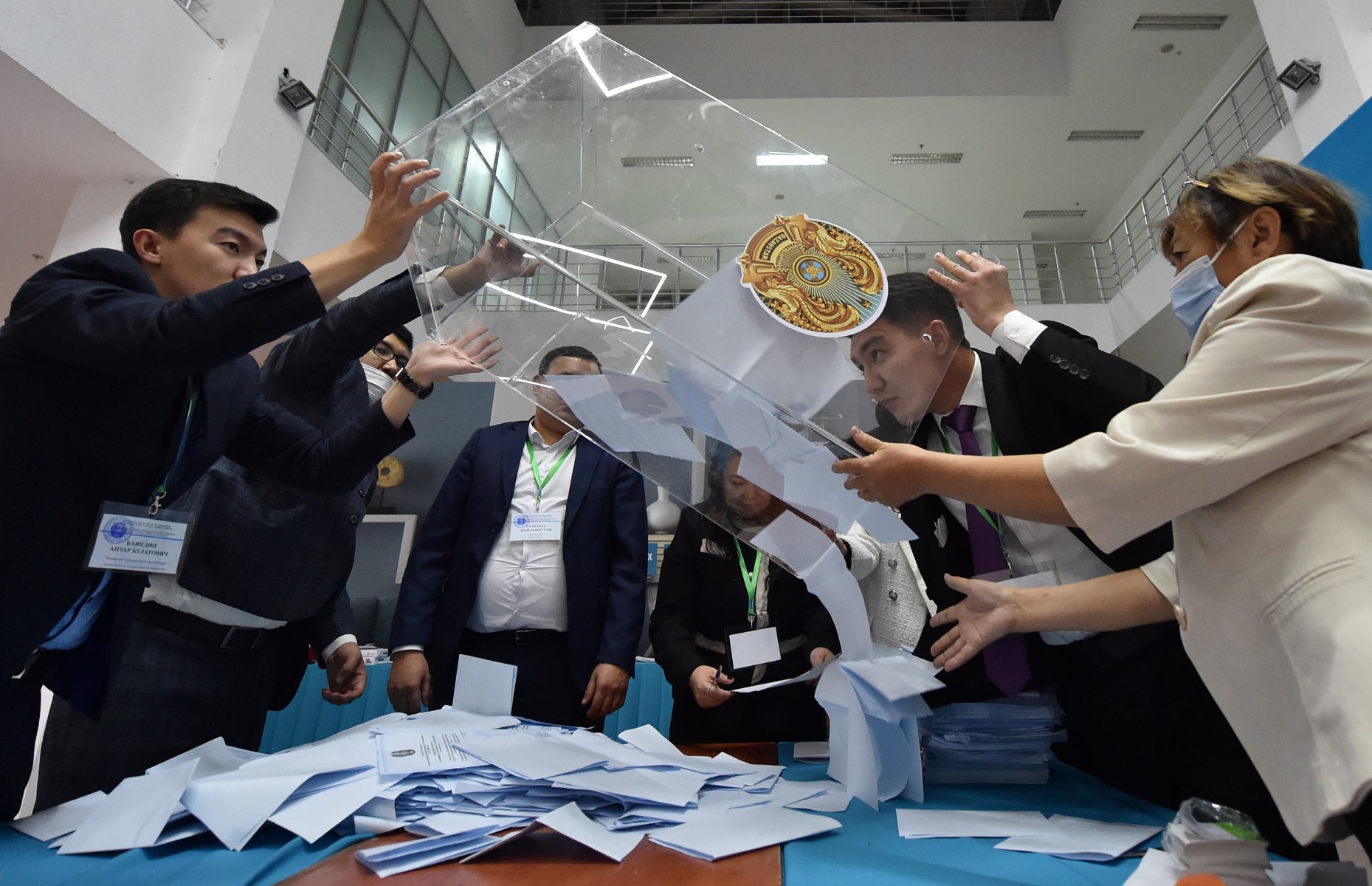 Kazakhstan: le président Tokaïev réélu sans concurrence après une année noire