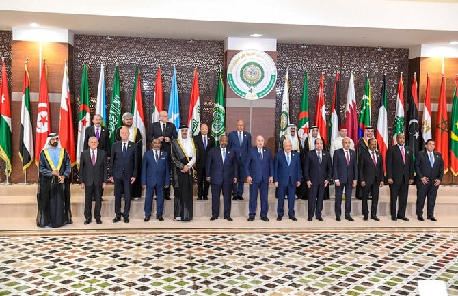 Le président algérien appelle à l'unité arabe pour faire face aux « tensions et crises»