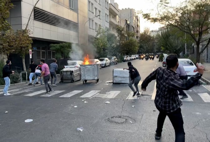 Le régime de Téhéran menace une championne de lutte née en Iran