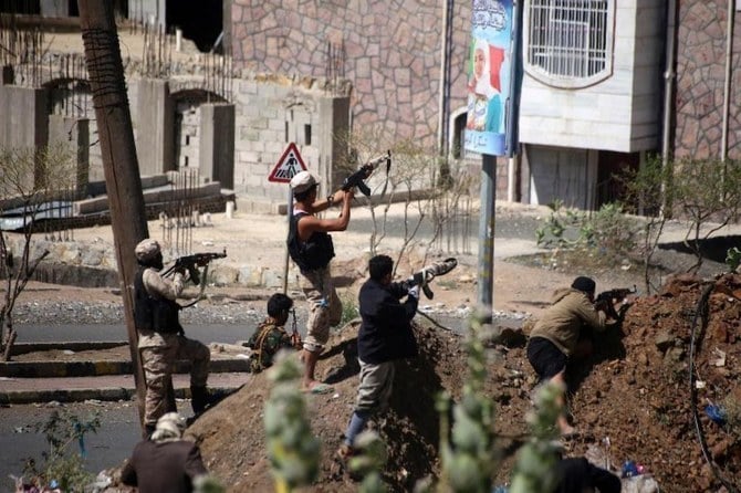 Yémen: Les combats reprennent à Taïz, les Houthis prennent une base militaire d'assaut