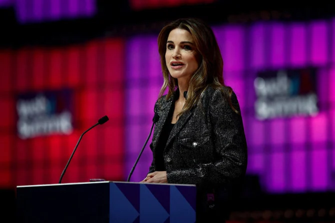 La reine Rania de Jordanie souligne la différence de traitement des réfugiés au Web Summit de Lisbonne