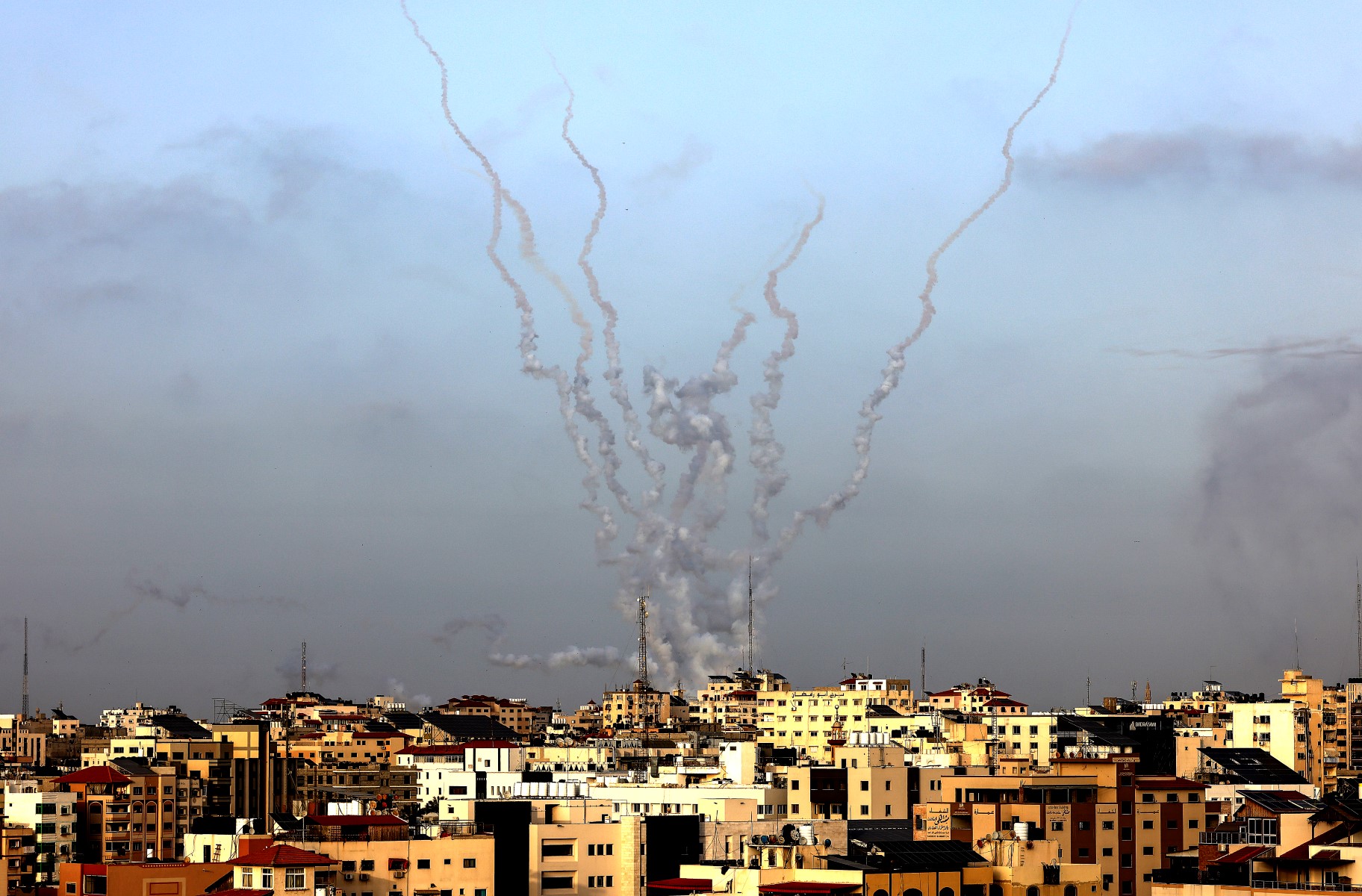 Une roquette tirée de Gaza vers Israël selon l'armée