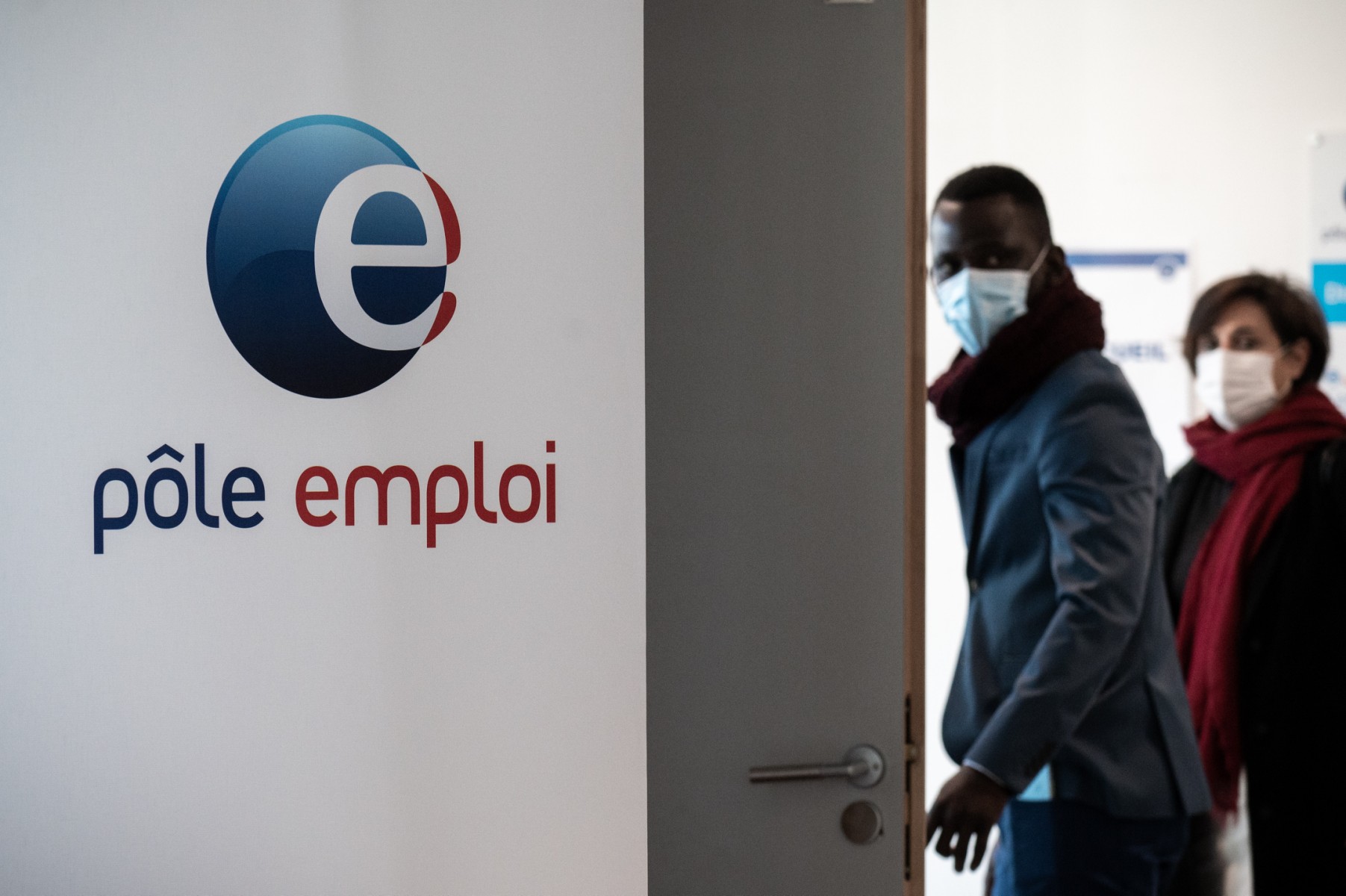 Lille: un homme tente d'agresser un agent d'accueil de Pôle emploi avec un couteau