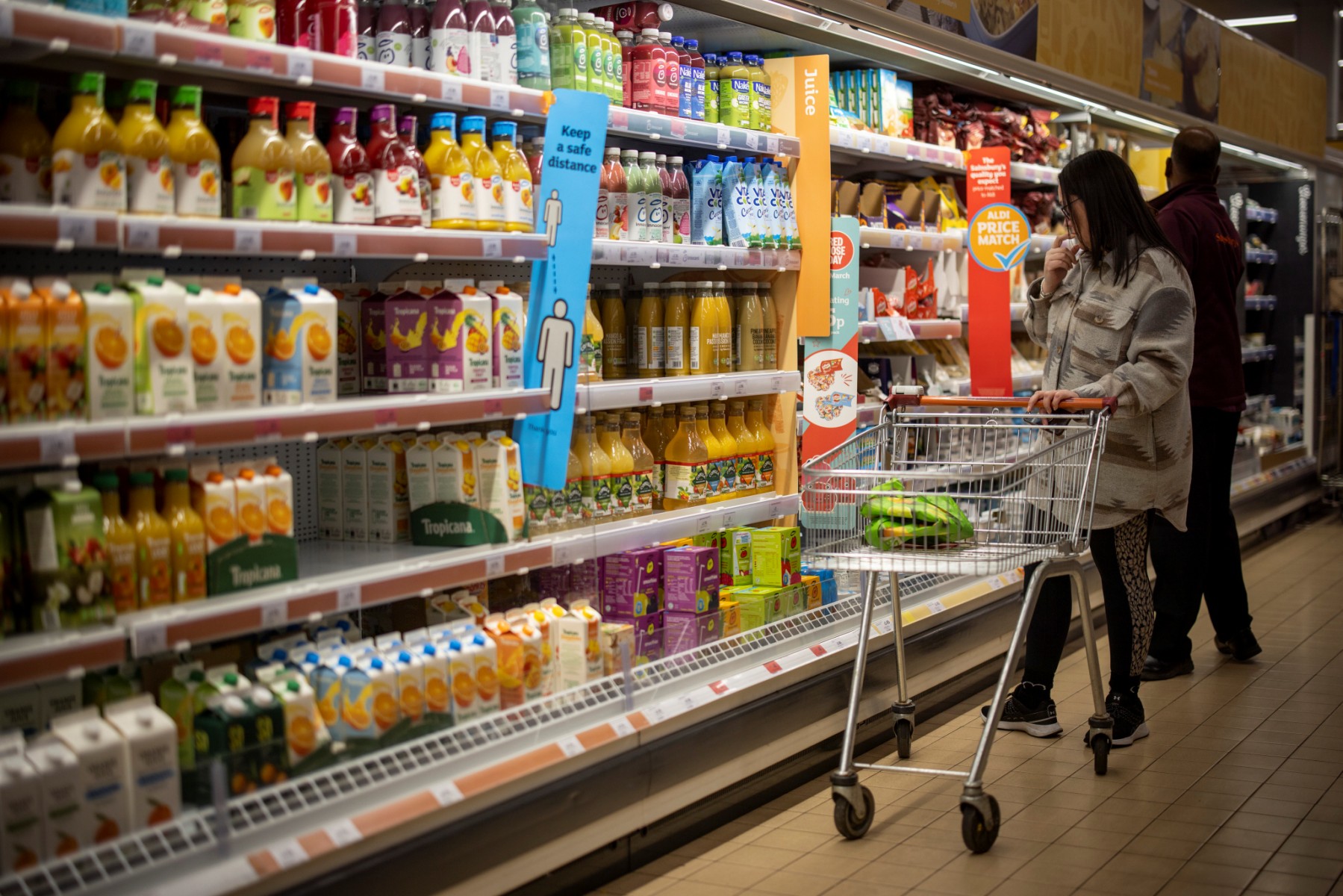 Les ventes alimentaires reculent dans un Royaume-Uni qui se serre la ceinture
