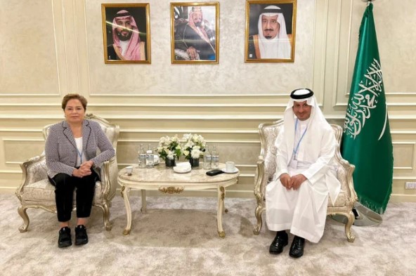 Le ministre saoudien du Tourisme s’entretient avec une ancienne fonctionnaire de l’ONU à Charm el-Cheikh