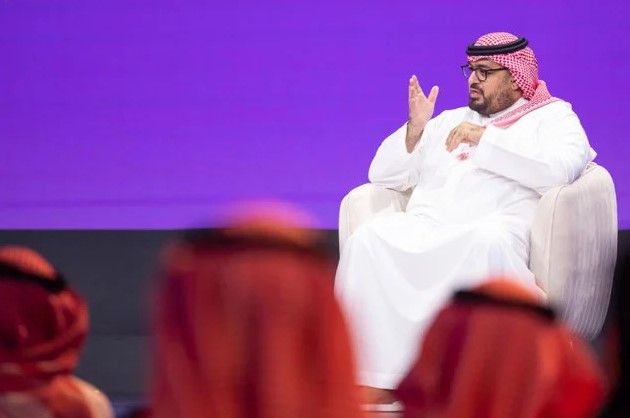 Le ministre saoudien de l'Économie et de la Planification encourage l'investissement dans la jeunesse