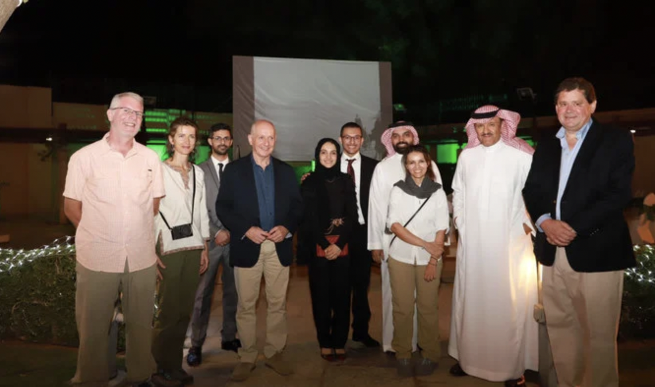 L'ambassade du Royaume-Uni à Riyad accueille l'équipe de l'expédition «Heart of Arabia»