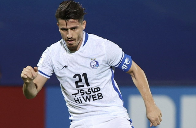 Contestation en Iran: Un ex-footballeur et un militant libérés sous caution