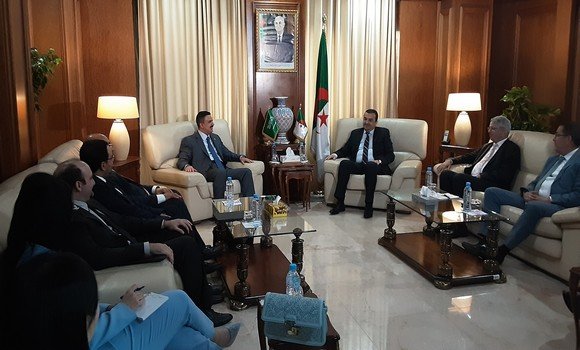 Ajlan & Frères en visite à Alger pour discuter des opportunités d’affaires